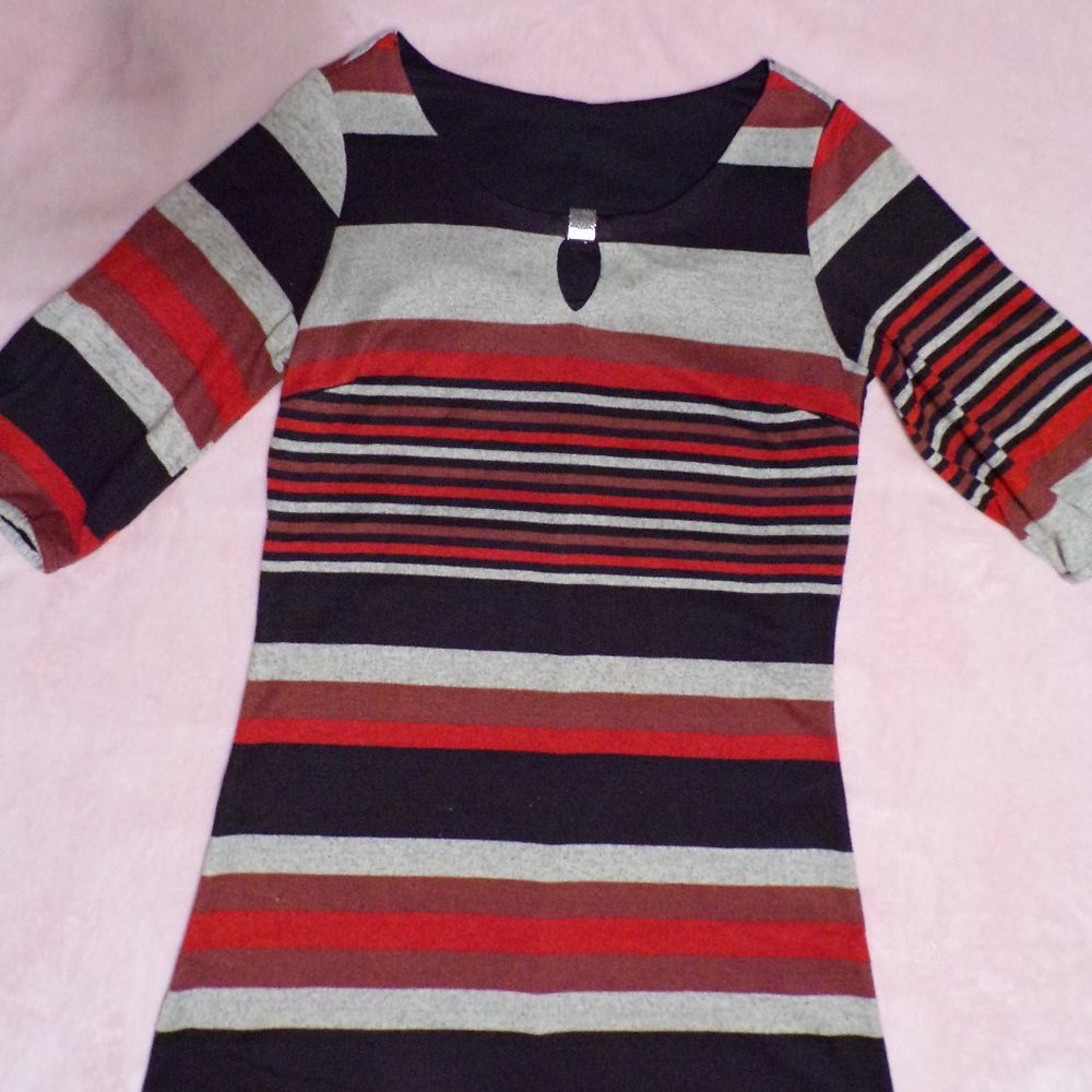 BLACK, GREY, BROWN, AND BURNT ORANGE TUNIC XL